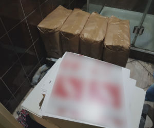 Drukował podrobione znaki towarowe, a przed Strażą Graniczną schował się w ścianie