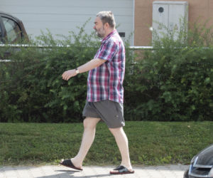 Karol Karski. Kupił flaszkę i odpoczął nad Świdrem