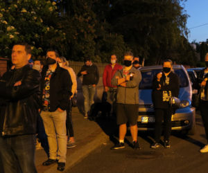Manifestacja przed kaliską kurią diecezjalną. Kaliszanie oburzeni zachowaniem biskupa Janiaka