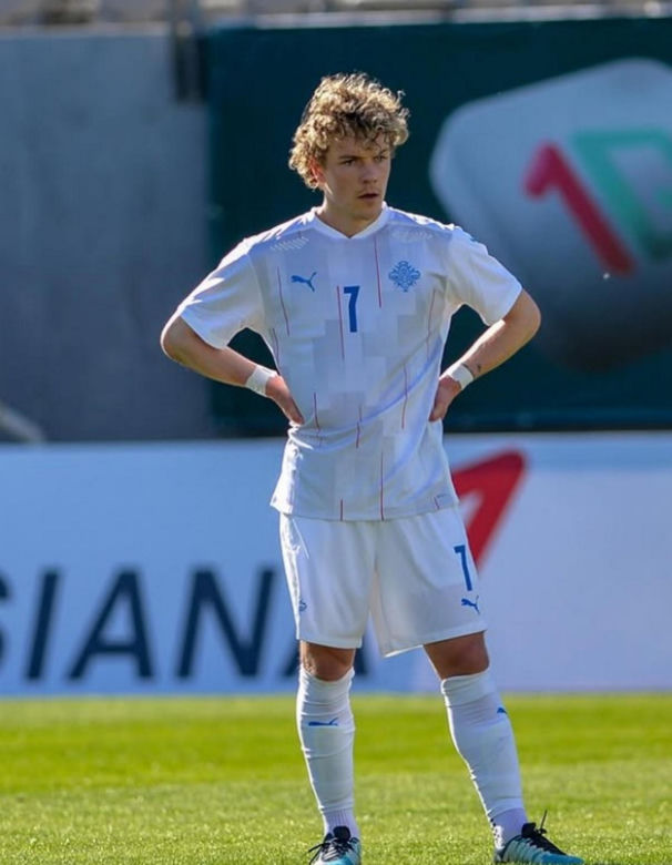 Kapitan mistrza Islandii ma wiele talentów