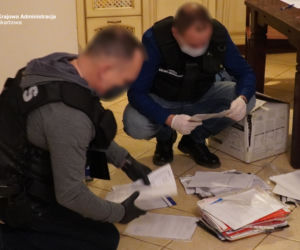 Warmińsko-mazurska KAS rozbiła zorganizowaną grupę przestępczą. Są kolejne zatrzymani