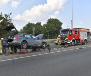 Wypadek Na S8, wjechał na barierki