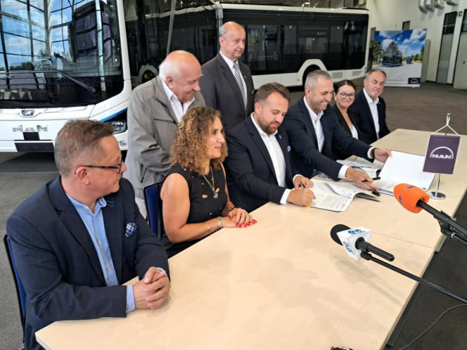 Pierwszy w historii autobus przegubowy wkrótce na ulicach Starachowic