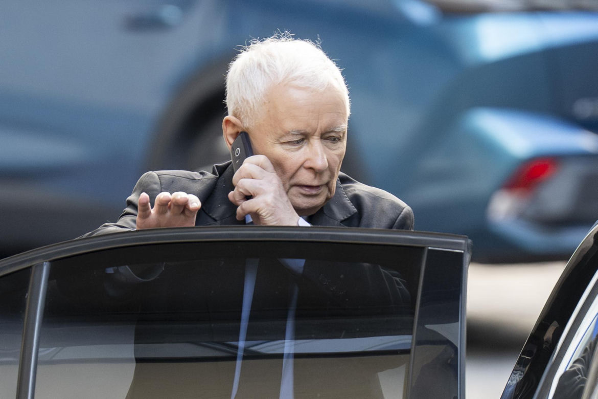 Kaczyński będzie jak Dionizos! Kiście winogron uginają się od słodyczy
