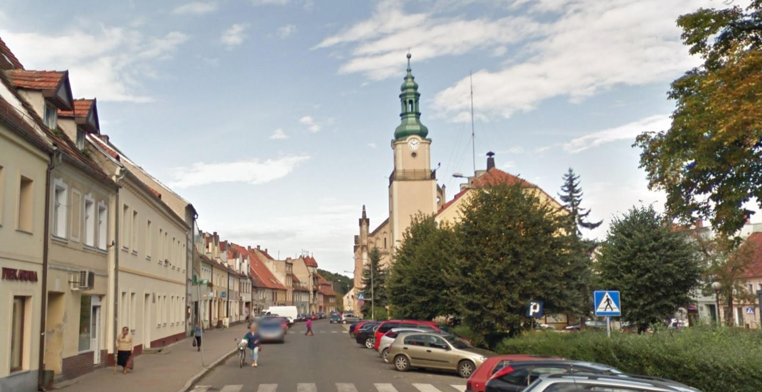 To miasto na Dolnym Śląsku ma najmniejszą powierzchnię. Leży w pobliżu wygasłych wulkanów 