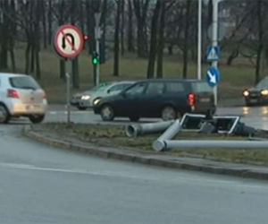 Poranny WYPADEK w Warszawie! Uciekajmy, omijajmy Wisłostradę!