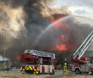 Potężny pożar w Czosnowie
