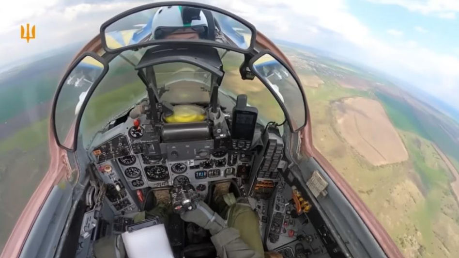 Ukraińskie F-16 na froncie. Taktyka z Zachodu nie wystarczyła, piloci stworzyli własną
