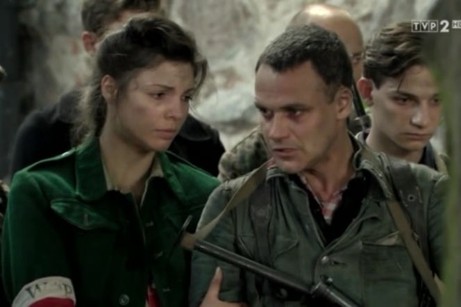 Czas honoru Powstanie odc. 7. Władek (Jan Wieczorkowski), Ruda (Karolina Gorczyca)
