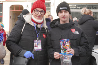 34. Finał WOŚP. Dziennikarze Radia ESKA rozgrzewają Tarnów pysznym żurkiem!
