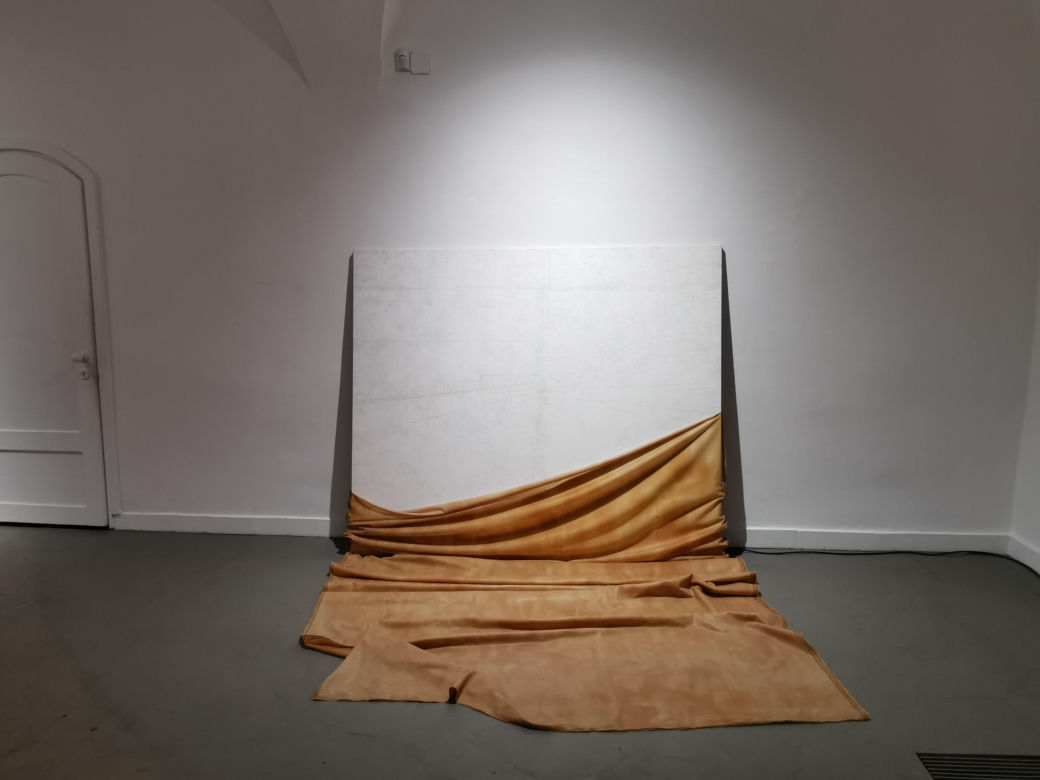 „Schron” Adriana Kolerskiego w Galerii Sztuki im. Jana Tarasina w Kaliszu 