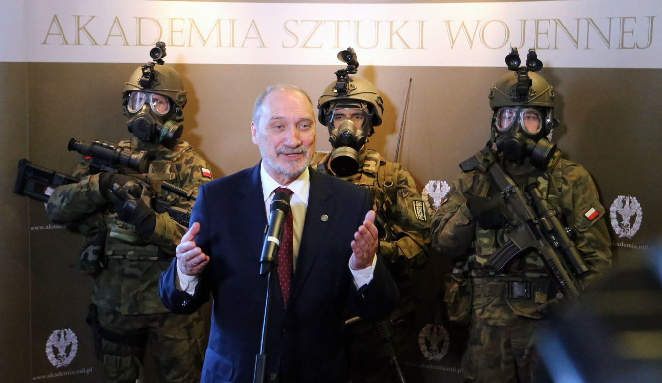  Tak się zmieniał Antoni Macierewicz 
