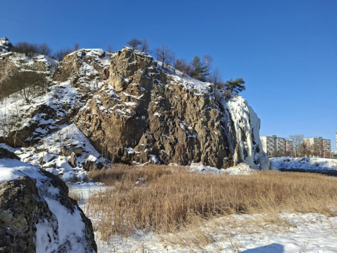 Kielce. Lodospad na Kadzielni