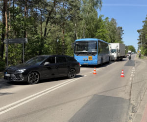 65-latka potrącona na pasach pod Legionowem. Kobieta trafiła do szpitala