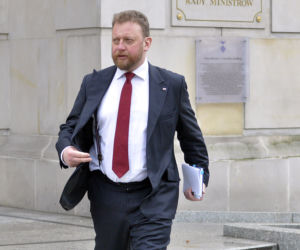 Minister Łukasz Szumowski, boks