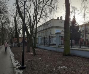 Siedleckie szkoły przy ul. Konarskiego i Prusa i ich okolica w lutym 2021 roku