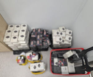 Ukradli ponad 2 tysiące zegarków pod Wrocławiem. Zatrzymano obywateli Afryki