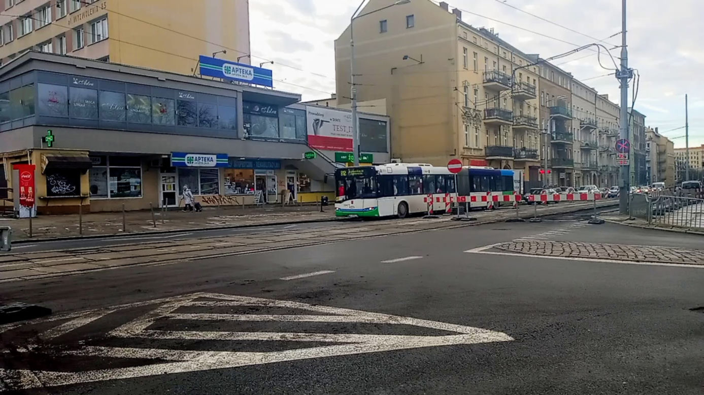 Aleja Wyzwolenia częściowo nieprzejezdna