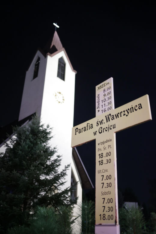 Protest w sprawie odwołania proboszcza w Grojcu