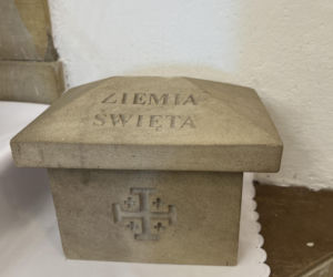 Tajemnica kopca i ziemia z Betlejem