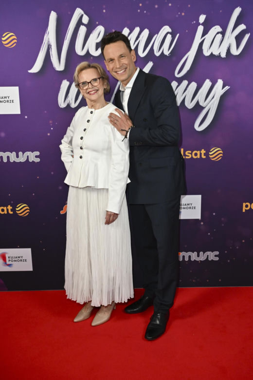 Viki Gabor w za dużym płaszczu, Halina Mlynkova w serwetce i skromniutka Doda