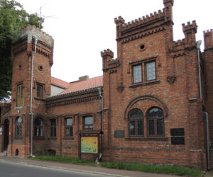 To miasto w województwie łódzkim nazywano „Krakówkiem”. Mieszkał w nim Andrzej Frycz Modrzewski
