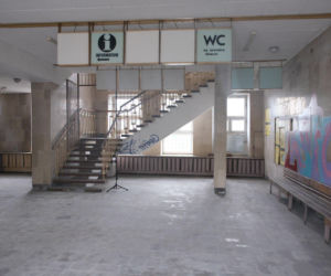 Koniec z ruiną w centrum miasta. Historyczny dworzec w Ostrowcu zyska drugie życie