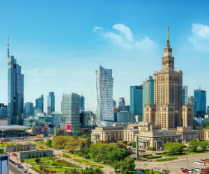  34-latek gotowy na wielkie wyzwanie. Przejdzie po 2-centymetrowej taśmie wysoko nad centrum Warszawy