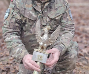 Sensacyjne odkrycie w starachowickim lesie! Pod ziemią przeleżało ponad 80 lat