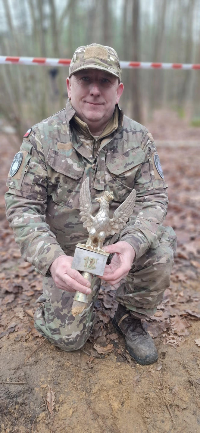 Sensacyjne odkrycie w starachowickim lesie! Pod ziemią przeleżało ponad 80 lat