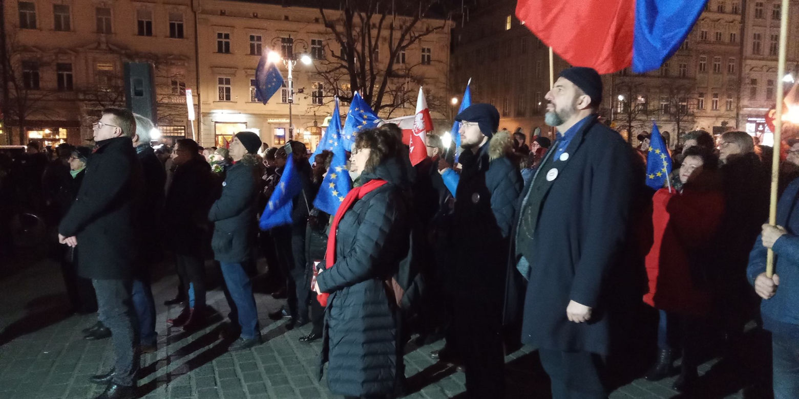 Krakownianie manifestowali w obronie sędziów i praworządności