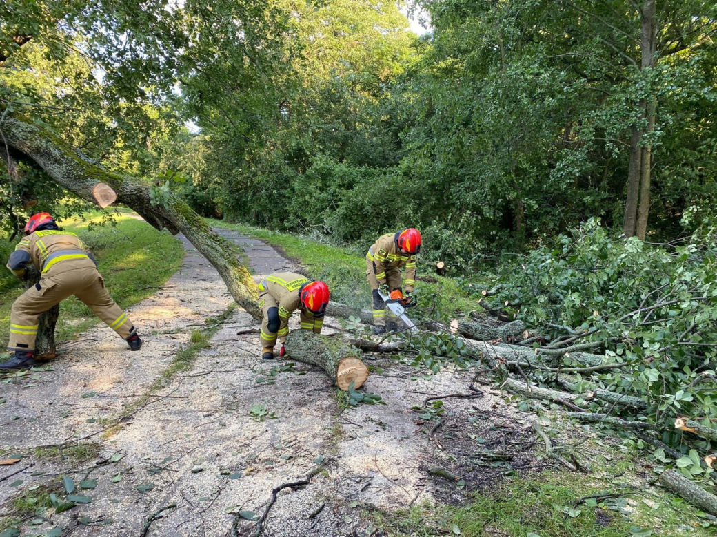 Burze nad Polską. Strażacy podali miażdżące dane. Pogoda jak z koszmaru