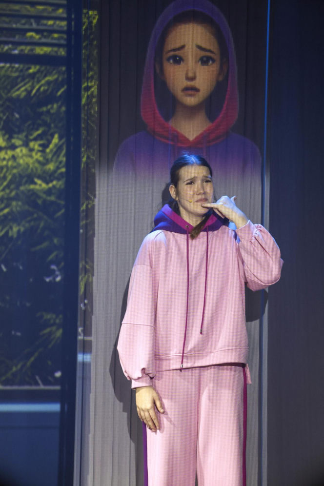 Tak dziś wygląda 16-letnia córka Koroniewskiej i Dowbora. Janina Dowbor podbija teatr