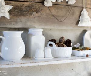Białe naczynia w stylu shabby chic