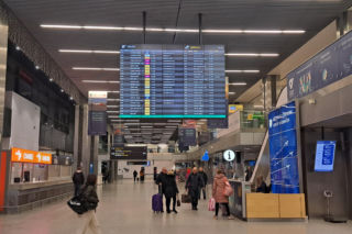 Cięcia na popularnym polskim lotnisku. Znana linia zawiesza hitowe trasy