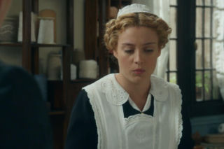 La promesa - pałac tajemnic, odcinek 333: Manuel podejmuje próby zbliżenia się do Jany. Jego wysiłki spotykają się z chłodnym przyjęciem