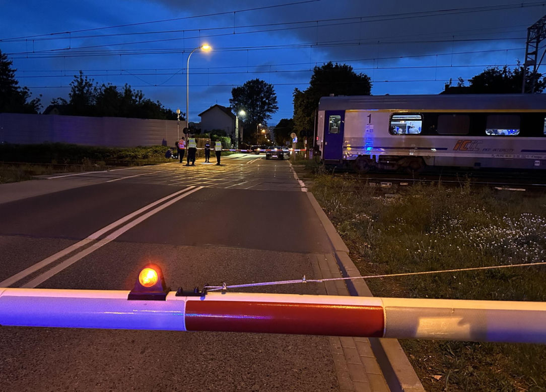 Format: Tragedia na torach. Pieszy zginął zmiażdżony przez pociąg