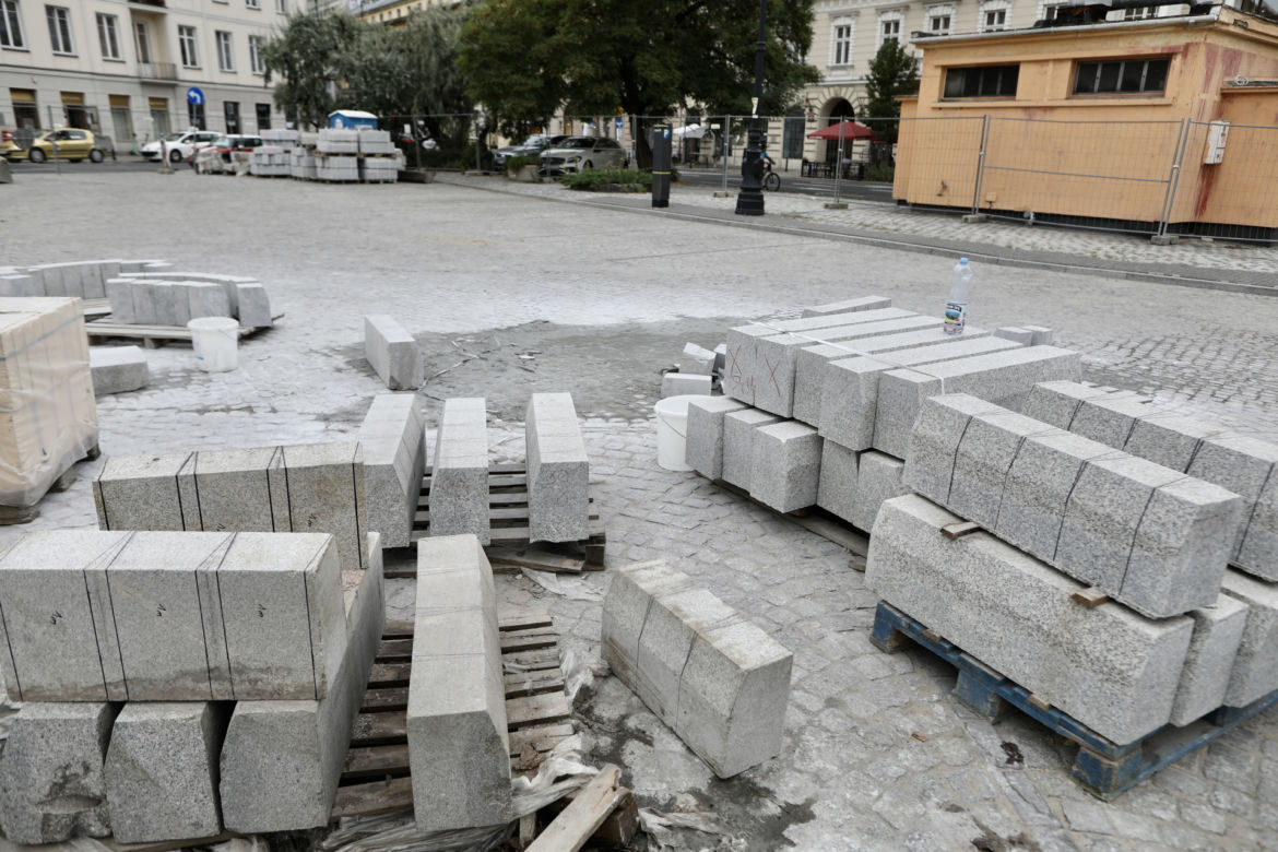 Rewolucja na Placu Trzech Krzyży. Trzaskowski: „Istotne zmiany”
