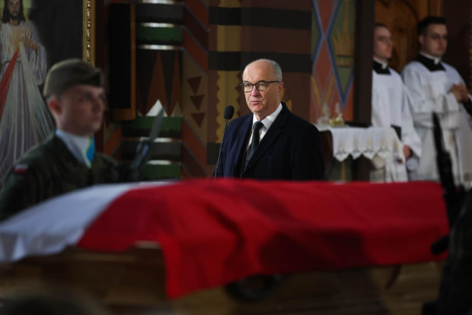 Ból, rozpacz, łzy. Poruszające sceny na pogrzebie Łukasza Litewki