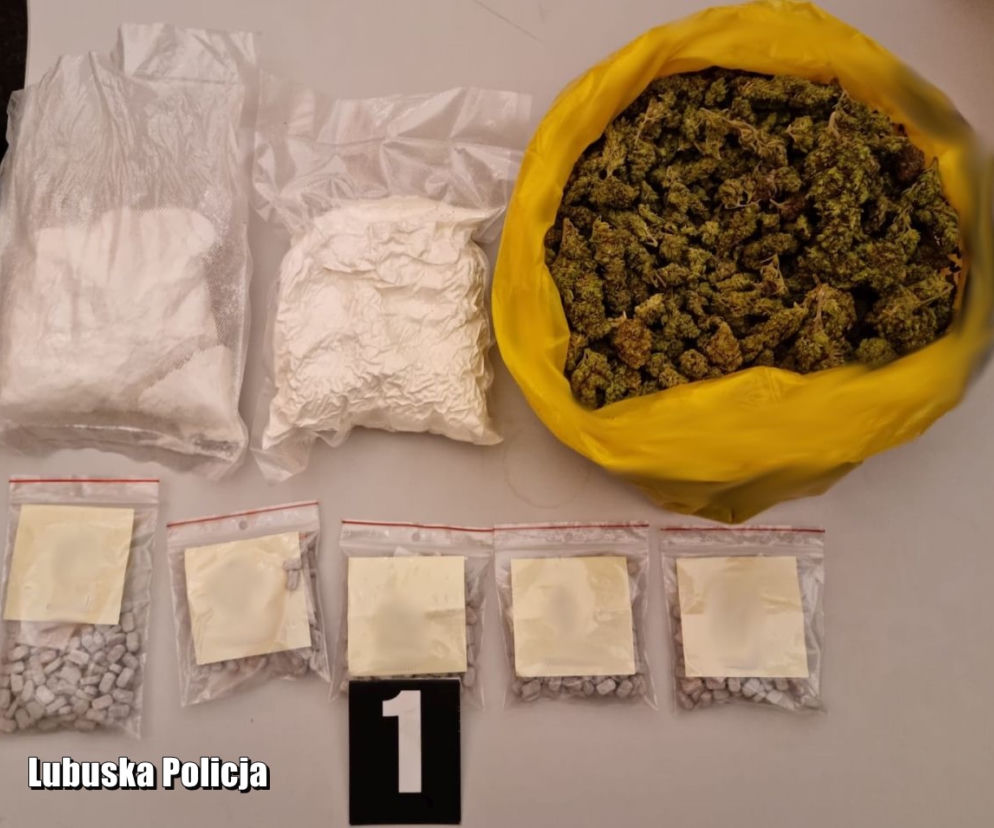 Świebodzin. Zajechali mu drogę, a on ruszył na nich z bagnetem! Miał kilka kilogramów narkotyków [WIDEO, ZDJĘCIA]