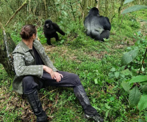 Grzegorz Krychowiak w Rwandzie z gorylami