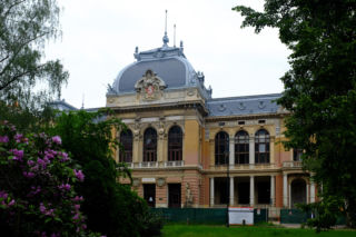 To tu kręcono film o Jamesie Bondzie. Słynne Casino Royale leży tuż za polską granicą