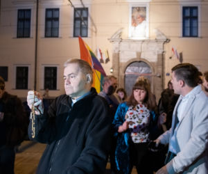 Tańczący protest pod krakowską kurią