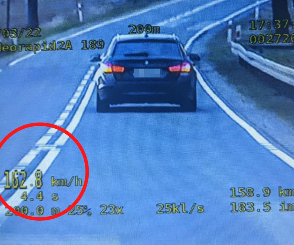 Boćki. 2500 złotych mandatu za szaleńczą jazdę. Zobacz, ile jechał kierowca tego BMW!