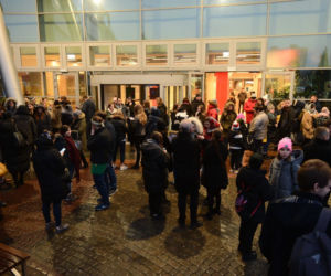 Alarm bombowy w centrum handlowym Promenada 