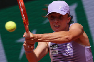 Koszmarne urodziny Igi Świątek! Odpadła z hukiem z Roland Garros!