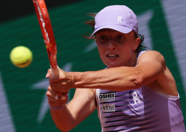 Iga Świątek - Marta Kostiuk RELACJA NA ŻYWO z Roland Garros [WYNIK]