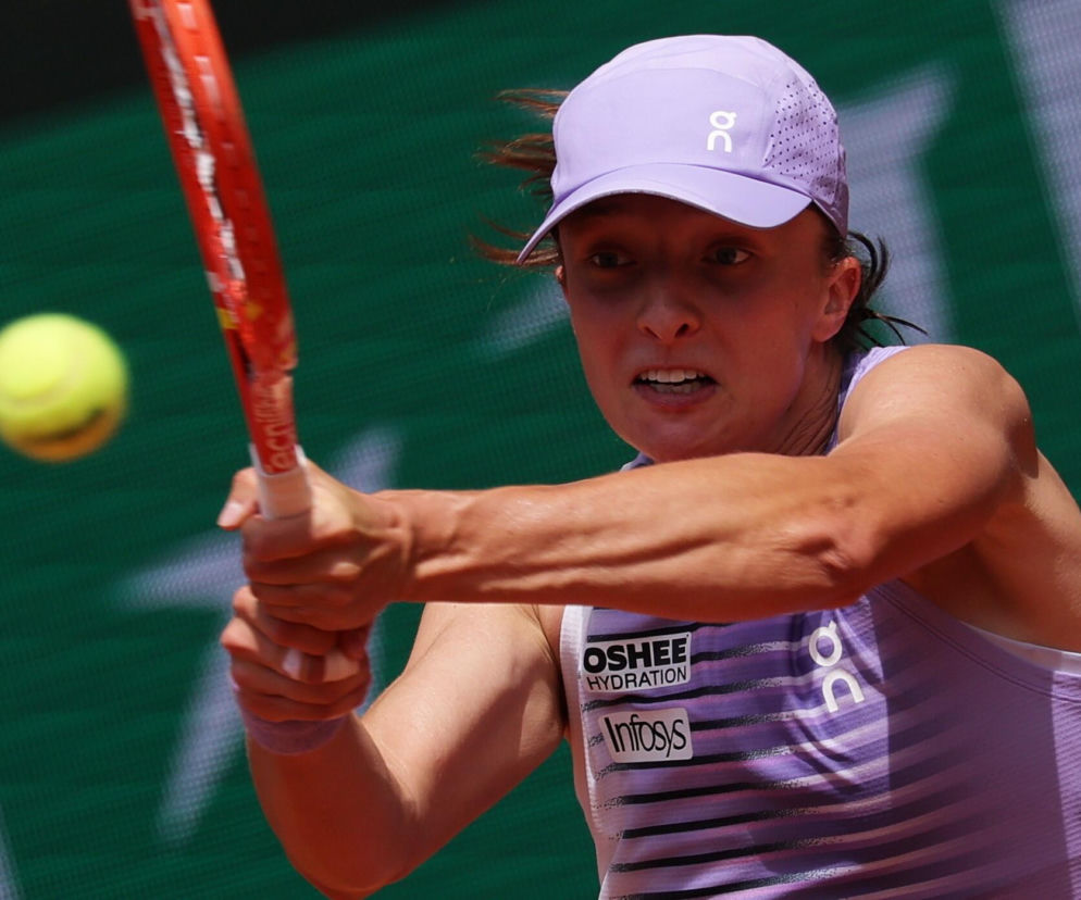 Iga Świątek - Marta Kostiuk RELACJA NA ŻYWO z Roland Garros [WYNIK]
