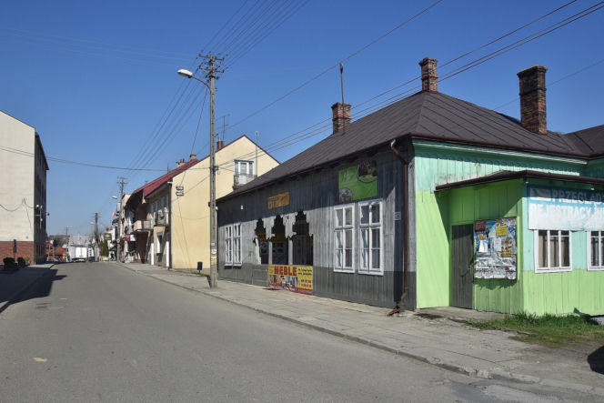 To miasto ma jeden z najpiękniejszych ratuszy w Małopolsce. Leży blisko najcieplejszego miejsca w województwie