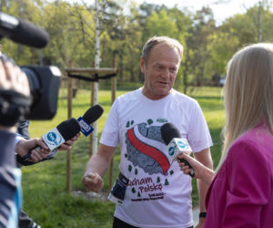 Donald Tusk biegnie na cześć Konstytucji 3 maja